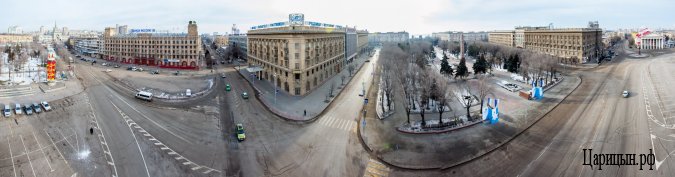 Панорама площади Павших Борцов